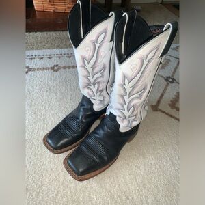 Justin Square Toe Boots